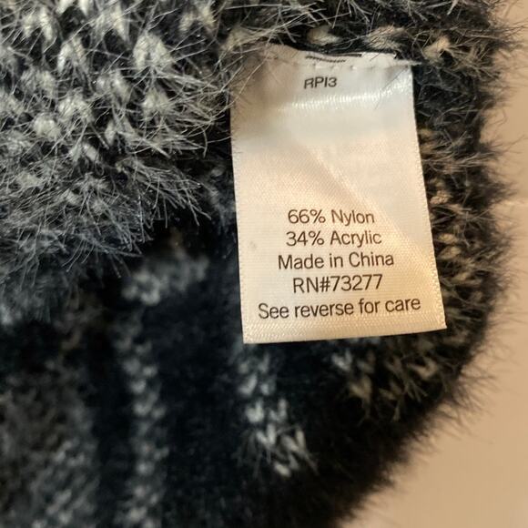 Women's V Neck Cropped Black Plaid Fuzzy Cardigan Sweater Sz Med Preppy Academic - Picture 9 of 10